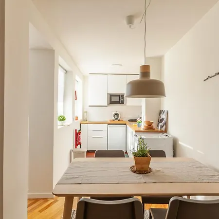 Apartmán Bflat Townhouse *