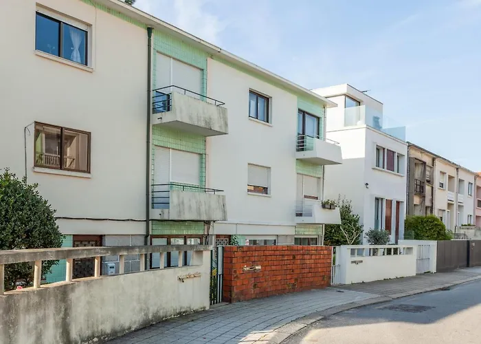 Bflat Townhouse アパート